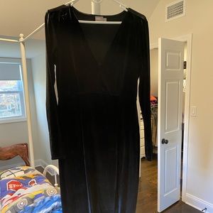 Black velvet midi maternity dress. Perfect for holidays.